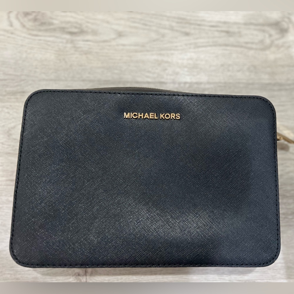Black Michael Kors crossbody